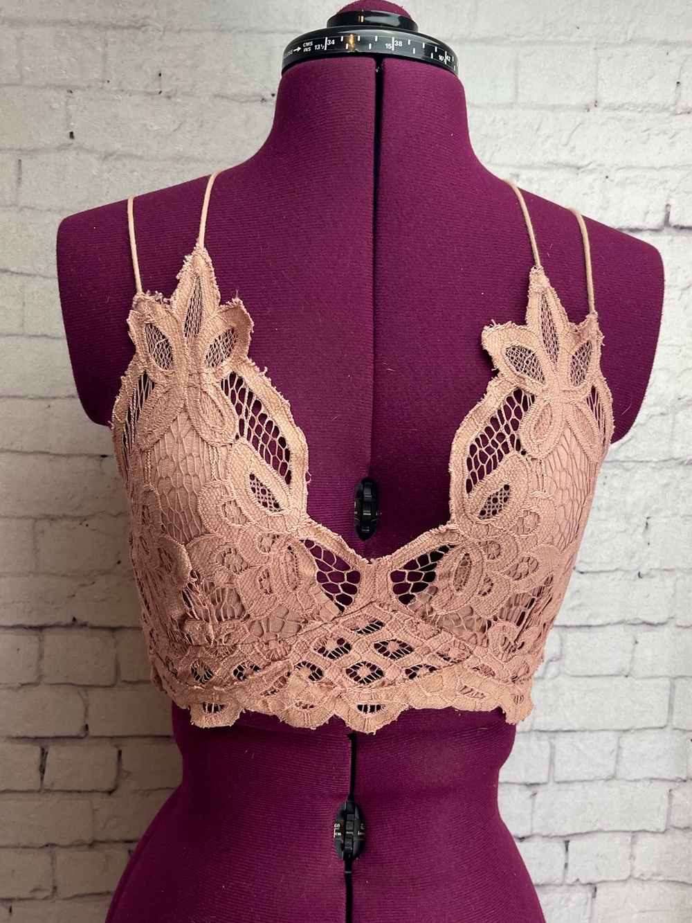 Free people Adella lace bralette dusty pink color size small